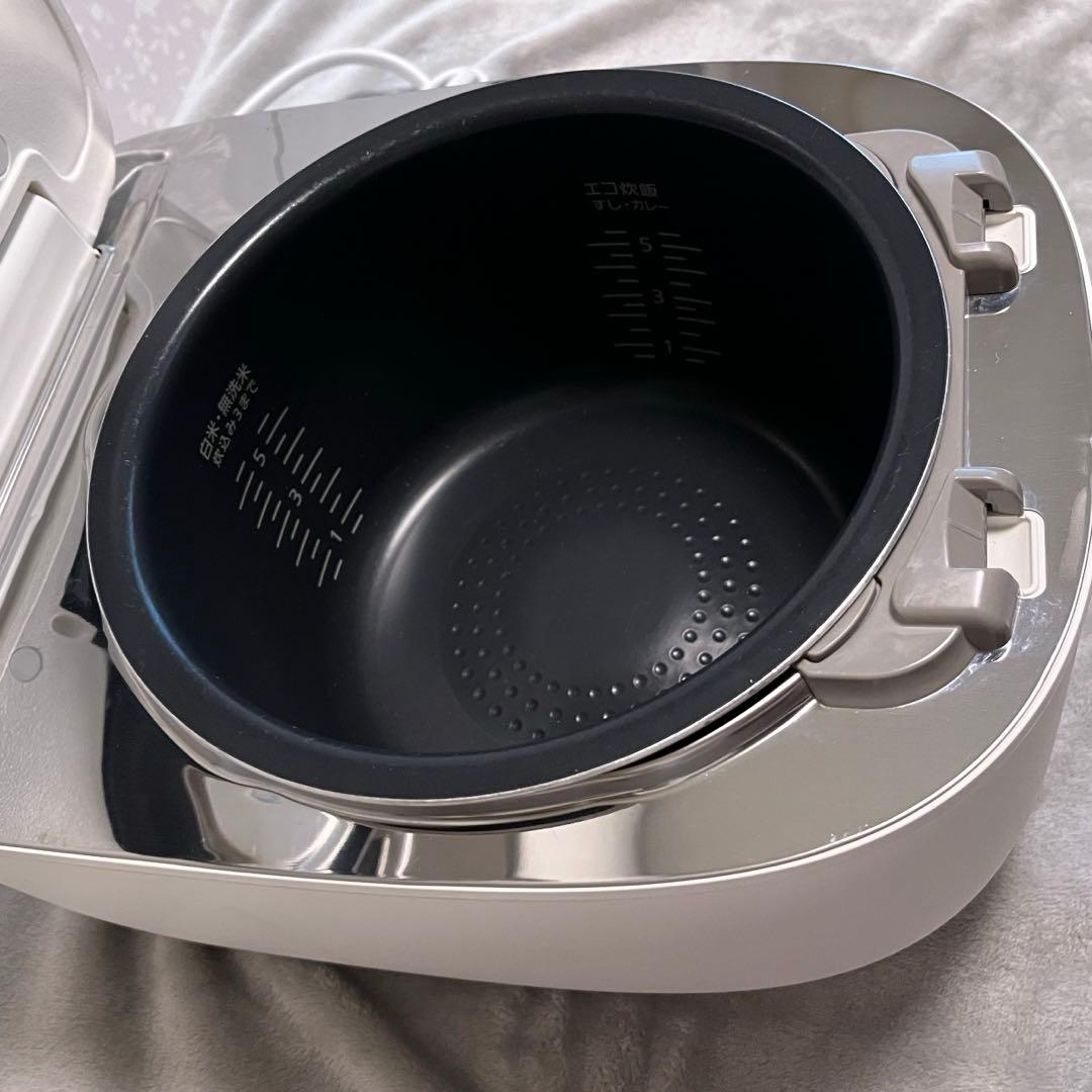 パナソニック 圧力IH 炊飯器 SR-M10B おどり炊き 白 5.5合中古