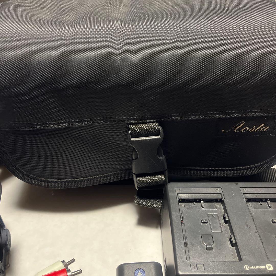 SONY miniDV HANDYCAM DCR-TRV17 ①