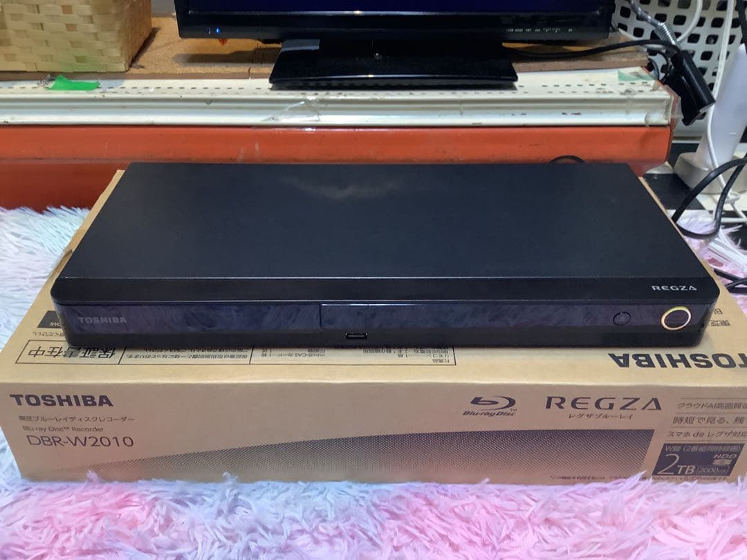 【美品/2022年製】東芝 レグザ 2TB レコーダー DBR-W2010