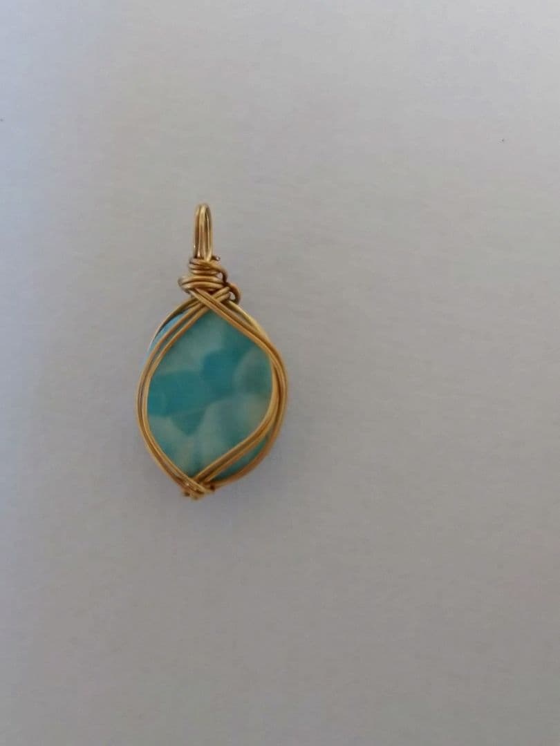 お値下げしました!!天然石ラリマーペンダントトップ。ドミニカ共和国。