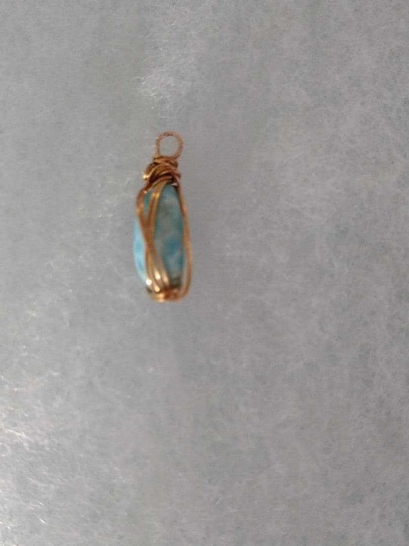 お値下げしました!!天然石ラリマーペンダントトップ。ドミニカ共和国。