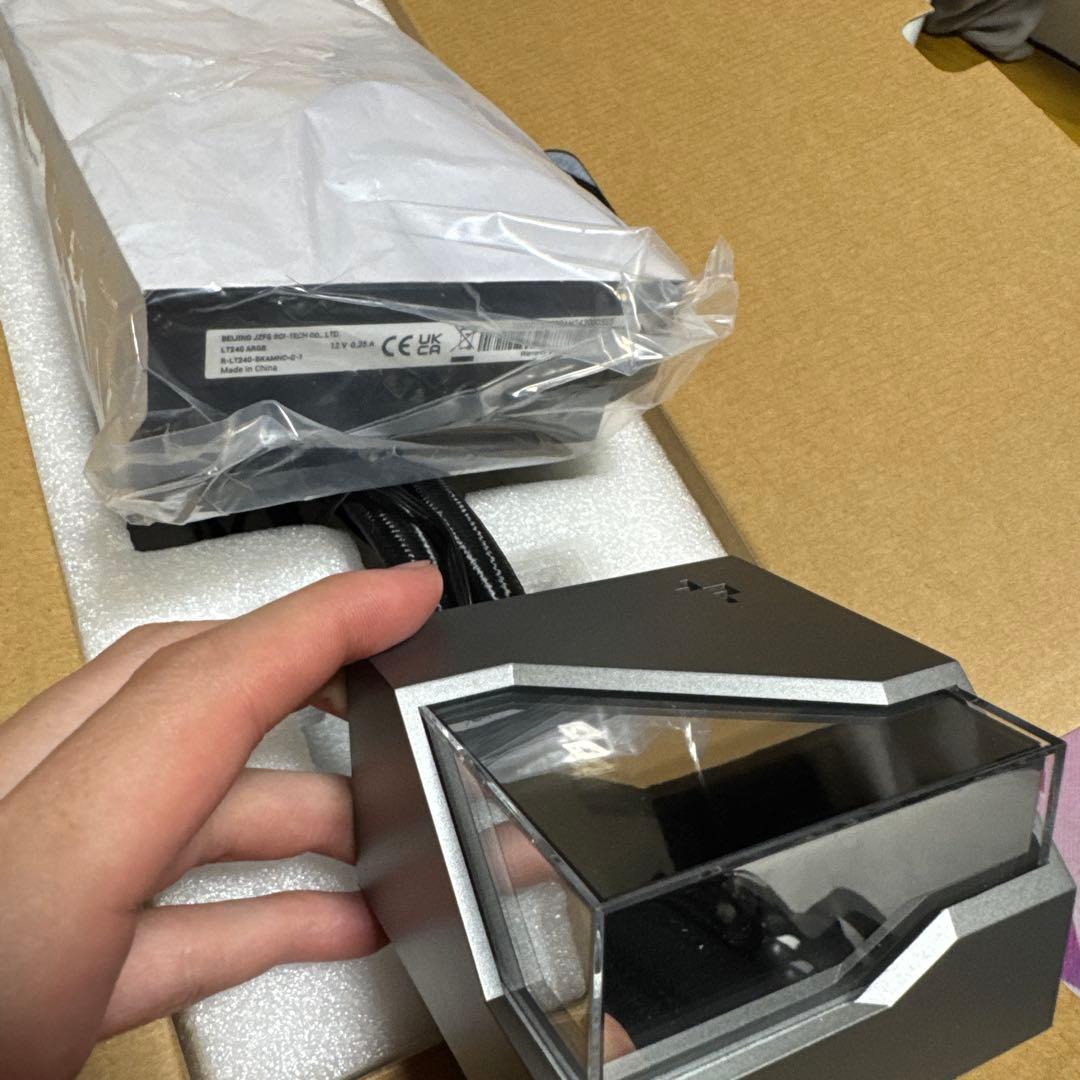 K*3様 LT240 ARGB 簡易水冷CPUクーラー　美品　シミオシグリス付き