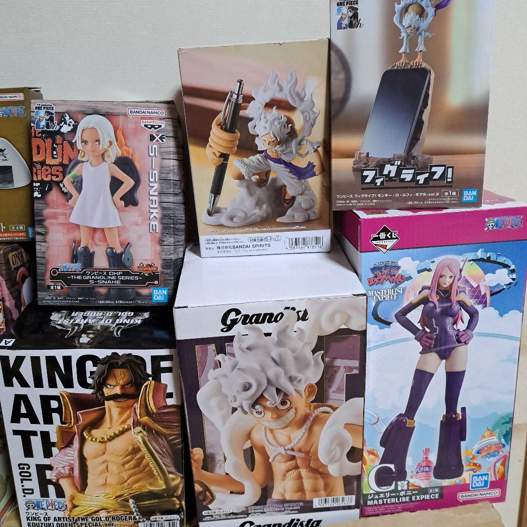 ワンピース フィギュア１１個未開封保管品+箱なし３体 合計１４セット-オマケ付