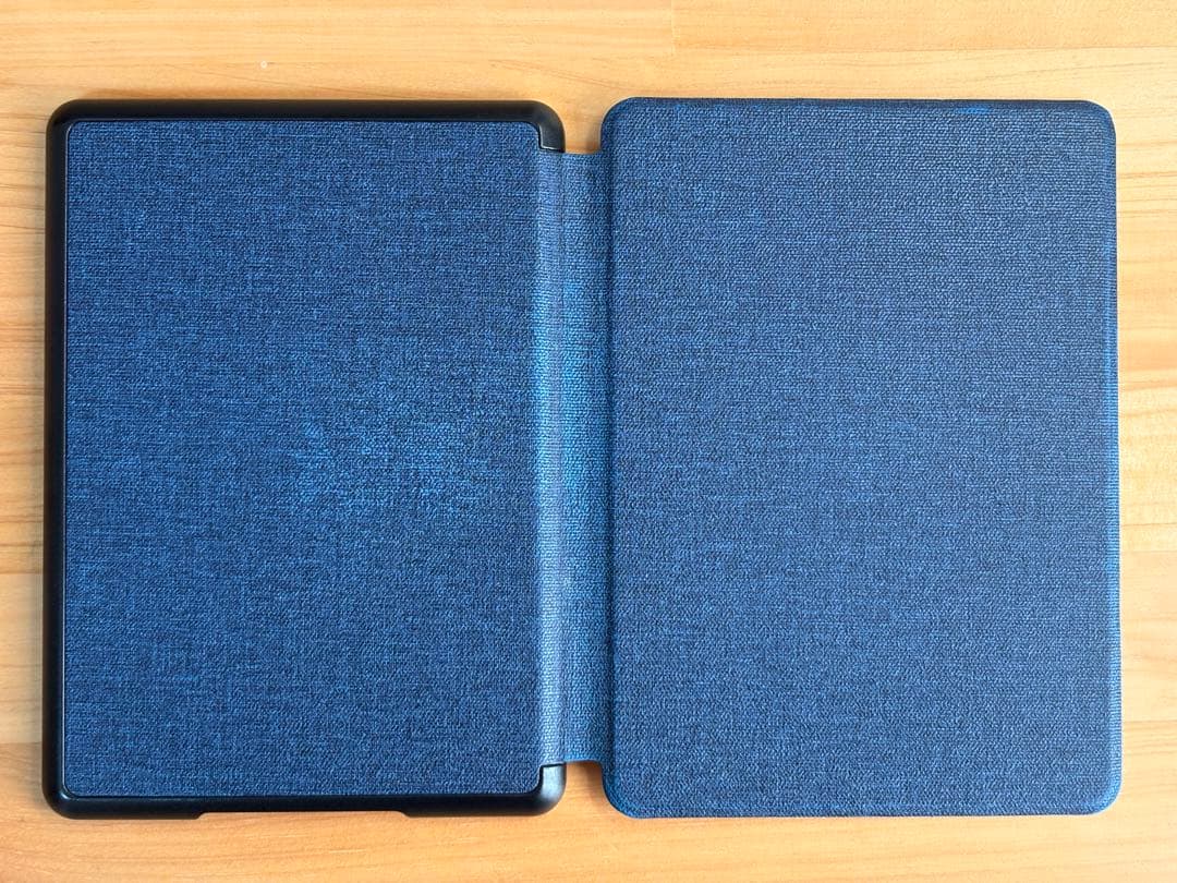 Kindle Paperwhite (11世代・16GB) カバー付き