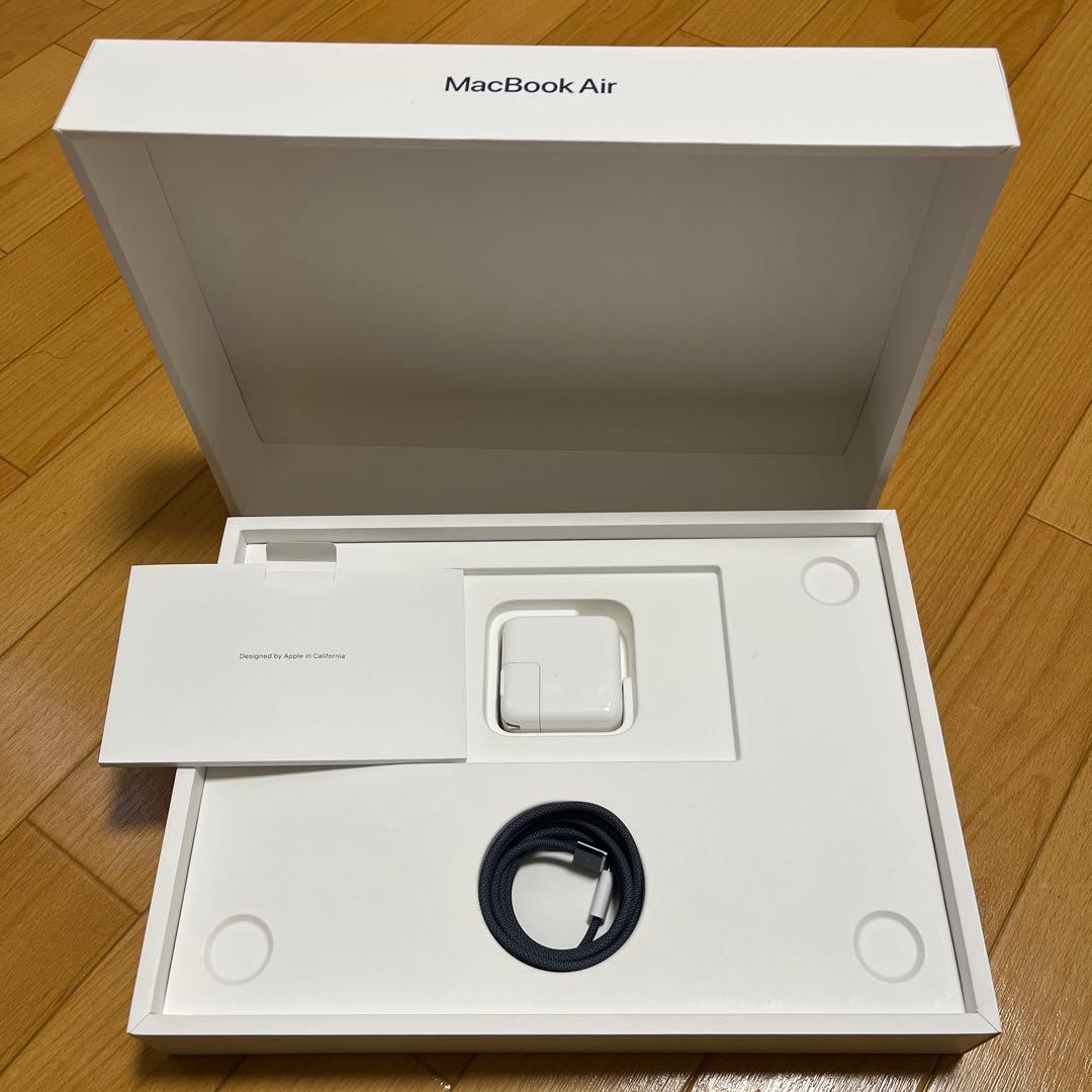 MacBook本体 Apple MacBook Air 13.6 M2 8G