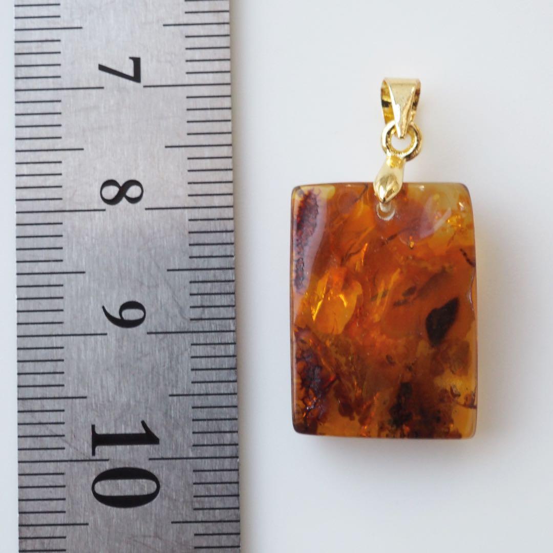 【Noel】希少色ティールブルー翡翠の大粒枠留めネックレストップ