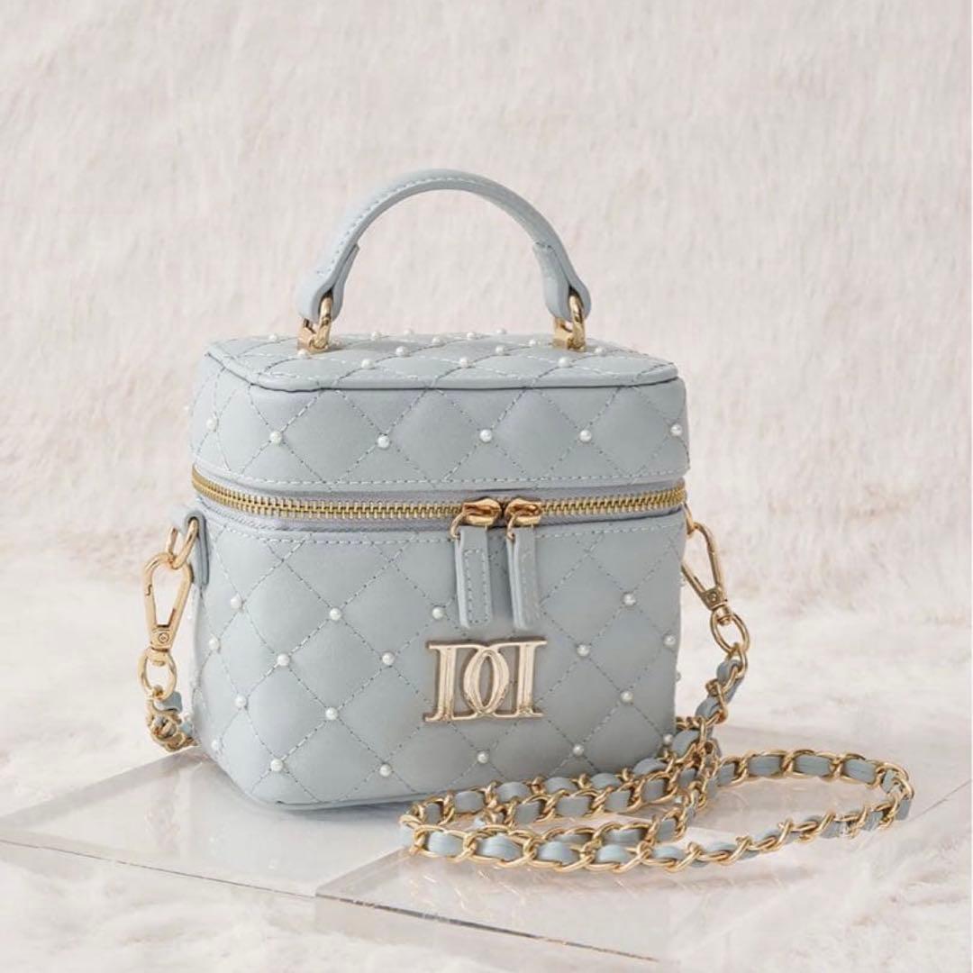 darich ダーリッチ キルティングスクエアパールスクエアミニバッグ サックス