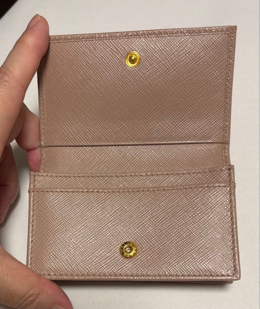 PRADA ベージュ サフィアノ　レザー 名刺入れ