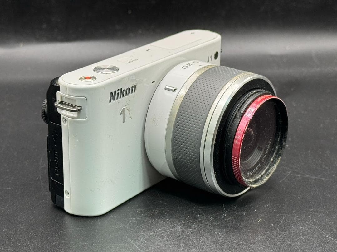 Nikon 1J1ミラーレスカメラ ホワイト