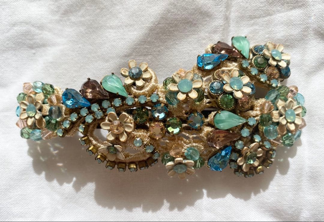 ミハエルネグリン　フラワー装飾レースヘアバレッタ