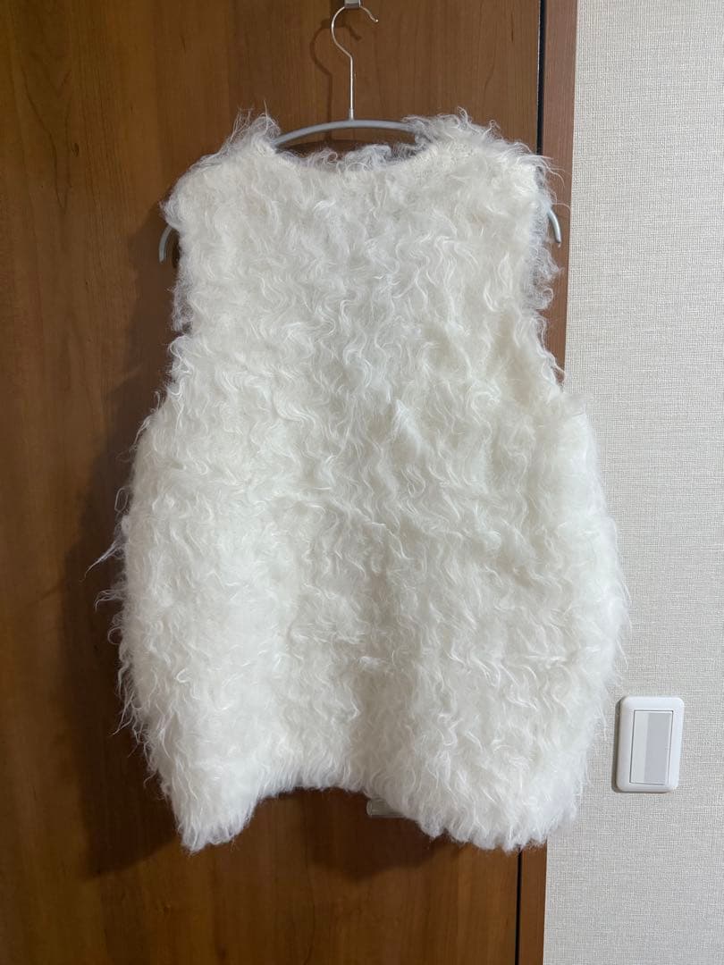 ホワイト ニットベスト　pois ポワ　knit vest