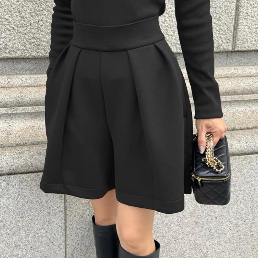 【極美品】JENNEジェンヌ 日本製美ラインストレッチキュロット