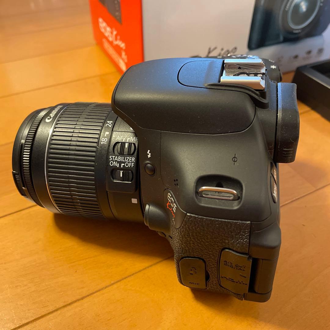 Canon EOS Kiss X5 デジタル一眼レフと追加レンズ