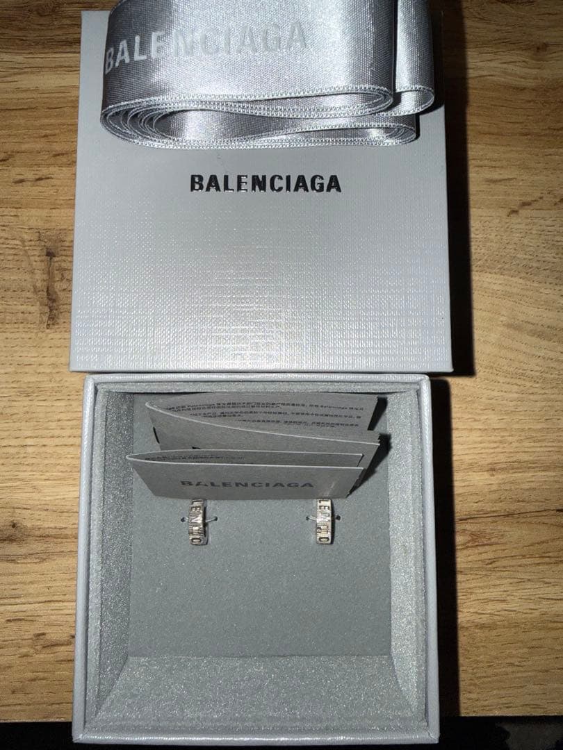 BALENCIAGA フープピアス(両耳用)