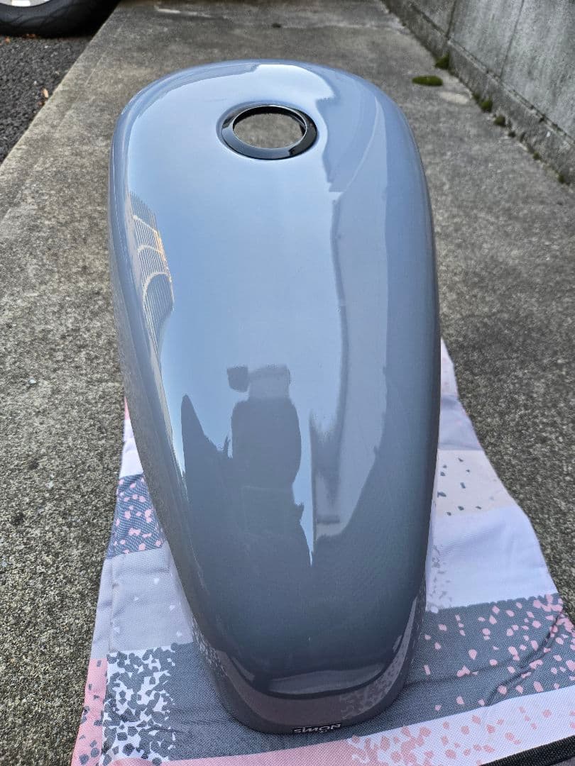 サイモン　ハーレータンクカバー　XL883 XL1200NSアイアン