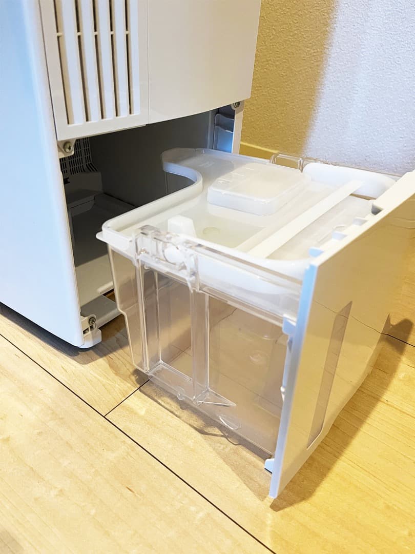 【美品】Panasonic衣類乾燥除湿機 F-YHVX200-W 2023年製