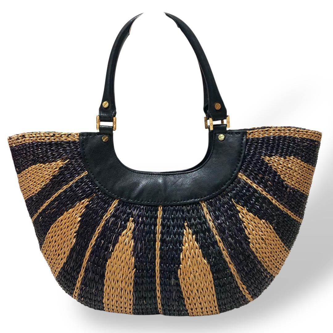 【美品】トリーバーチ　かごバッグ　三日月　ハーフムーン　レザー　ロゴ金具　肩掛け