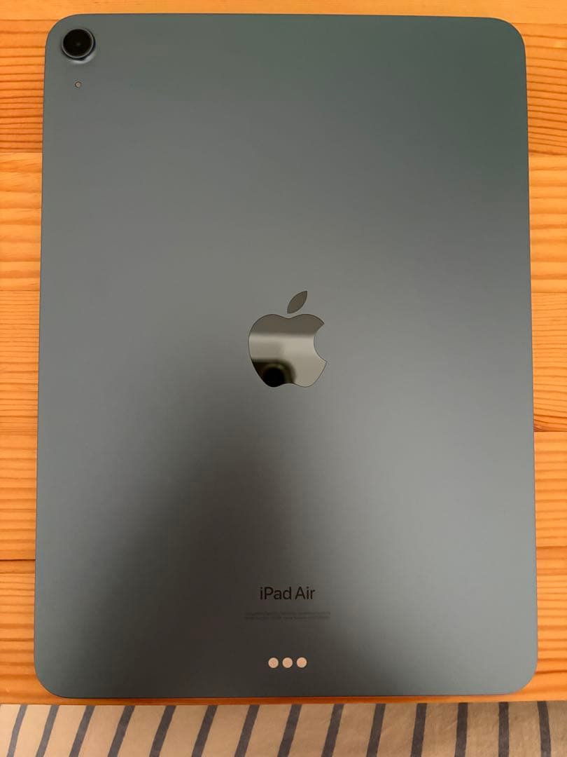 Apple iPad Air (第5世代) 10.9インチ ブルー