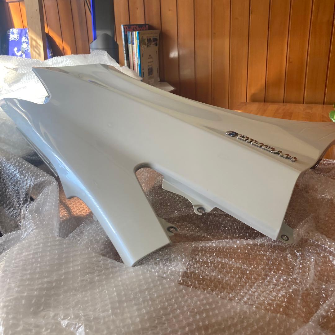 30プリウス￼右側フェンダー070