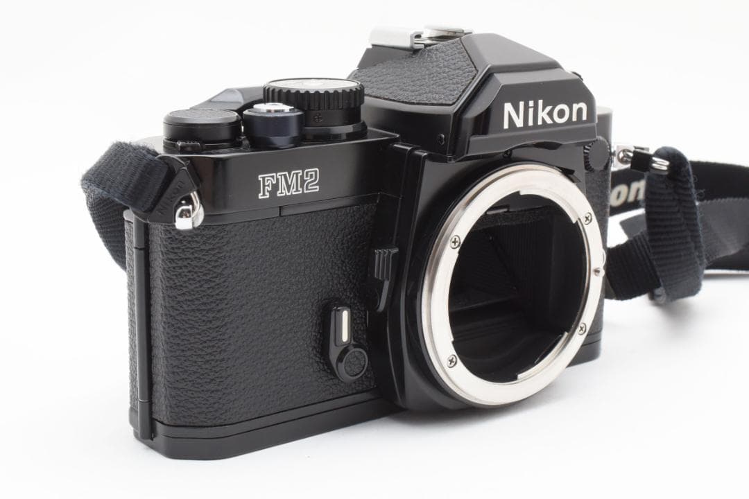 新品級 ニコン NEW FM2 ブラック フィルム　モルト新品交換済 M126