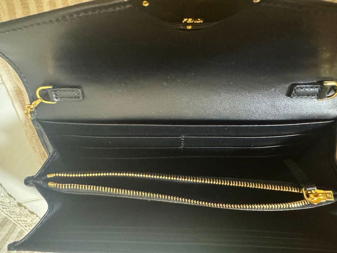 FENDI フェンディ FFダイヤモンド チェーンウォレット