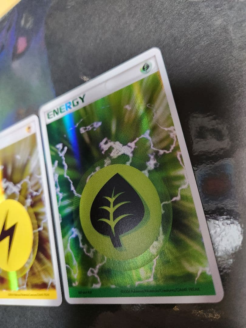 基本エネルギー。ホロン3枚。闘雷草。