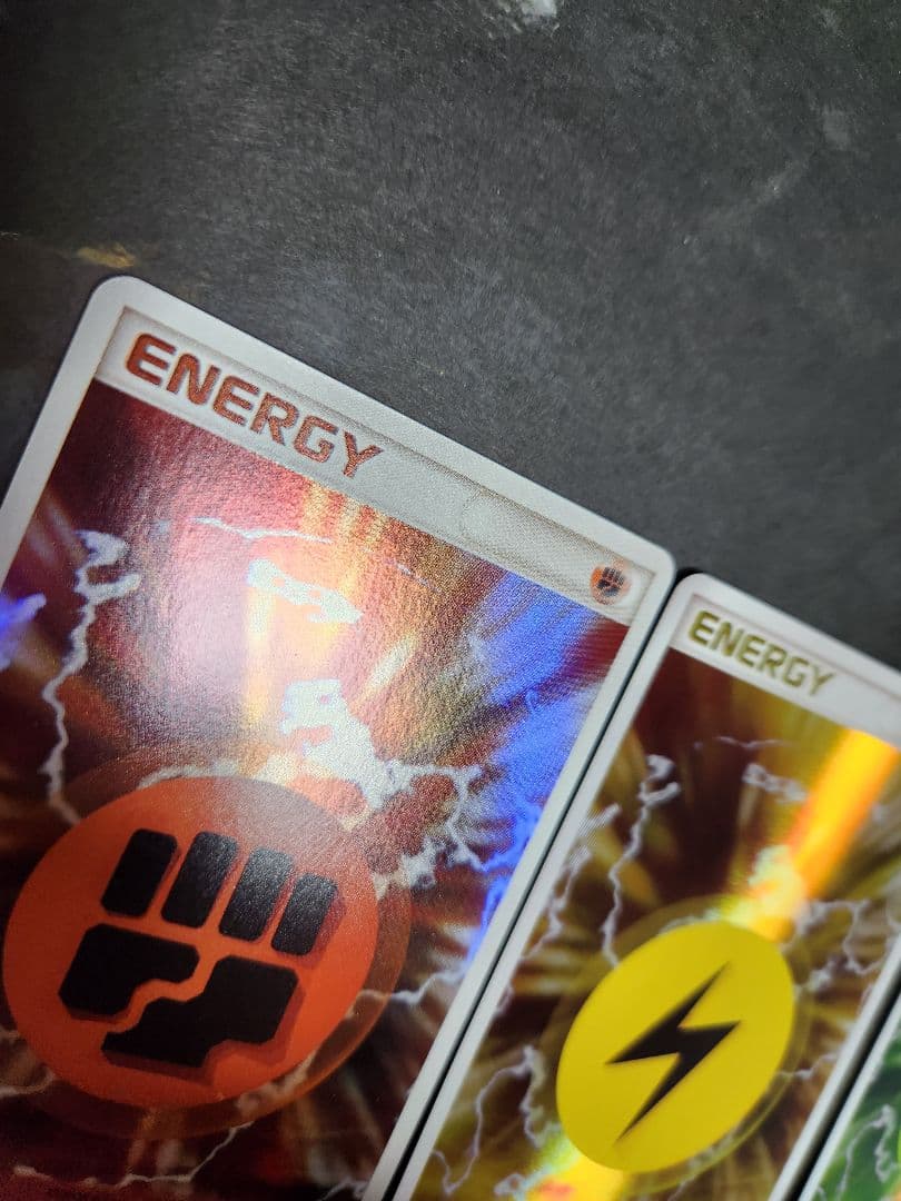 基本エネルギー。ホロン3枚。闘雷草。