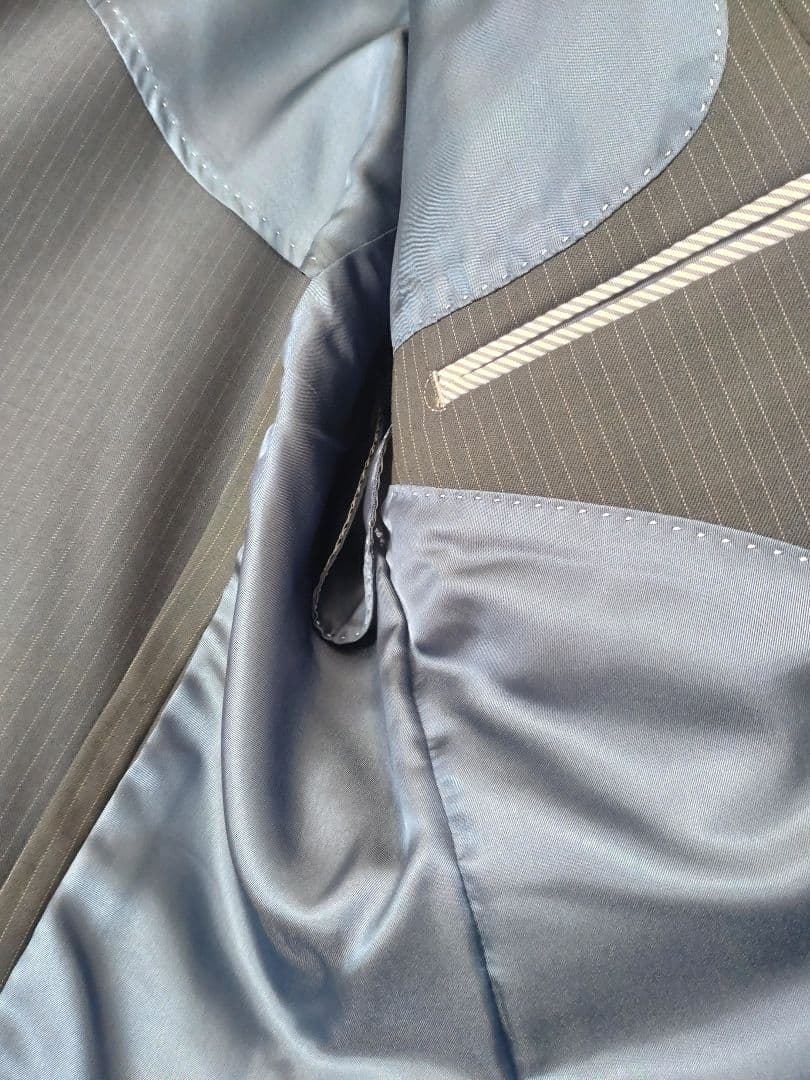 ★【未使用】ビジネススーツ 　3ピース　ストライプ　ネイビー　BB7