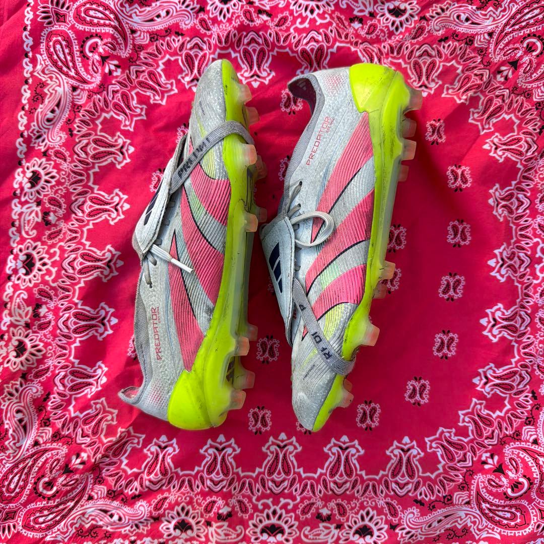 adidas Predator サッカーシューズ