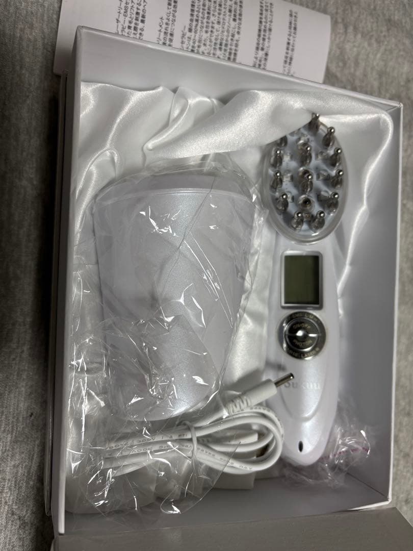 Sukuu 美顔器 LEDライト付き