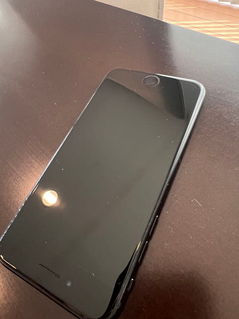 iphone se 第2世代 64GB 美品 ブラック