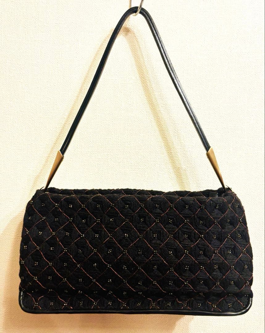ボッテガヴェネタ ハンドバッグ 肩掛け 黒 ニット×ビーズ×ラメ刺繍×レザー