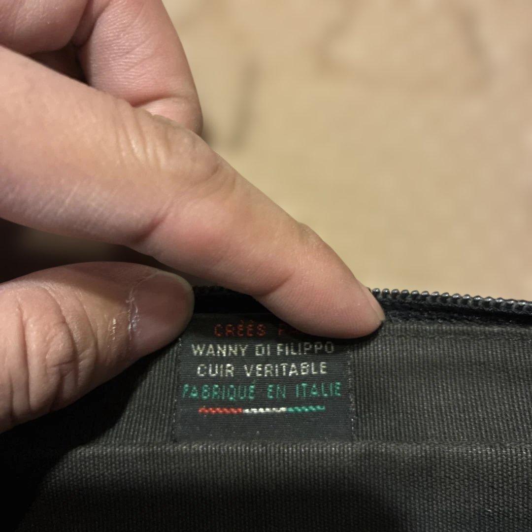 Wanny di Filippo 本革 ブラック ショルダーバッグ