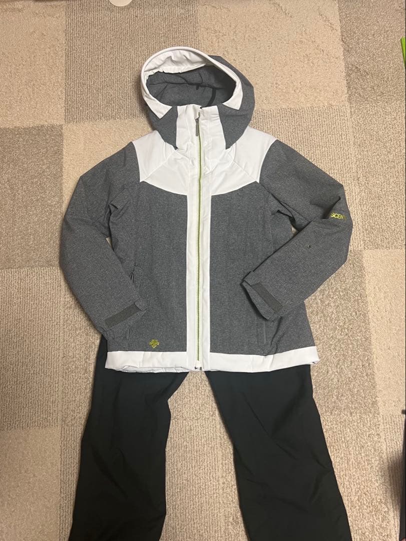 デサント　スキーウェア（女性用）