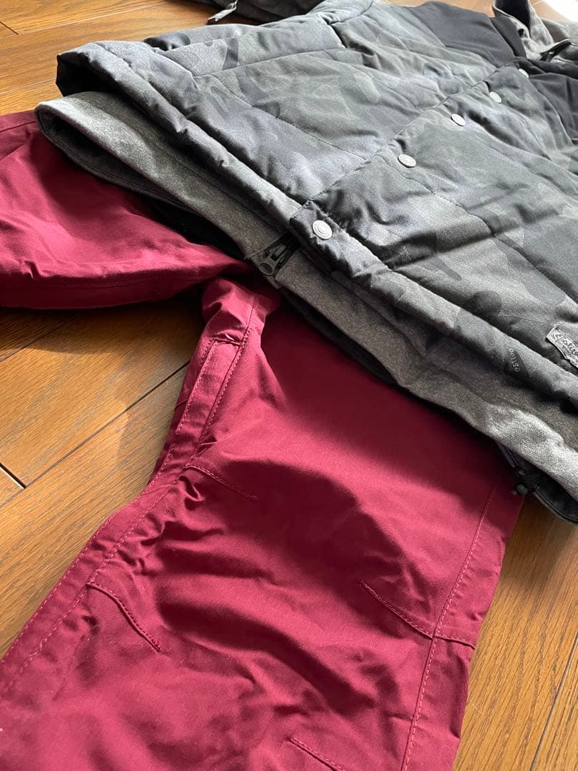 【極美品】エスティボ　スノーボードウェア上下セット 【Ｍサイズ】