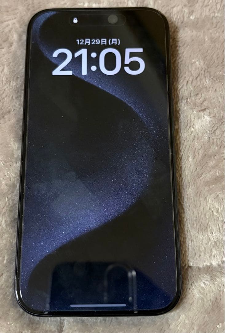 美品　iPhone 15pro SIMフリー