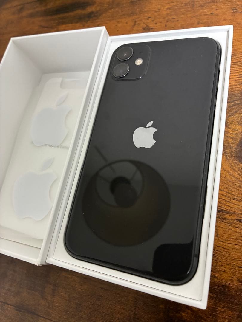 Apple iPhone 11 64GB ブラック 本体 箱付き