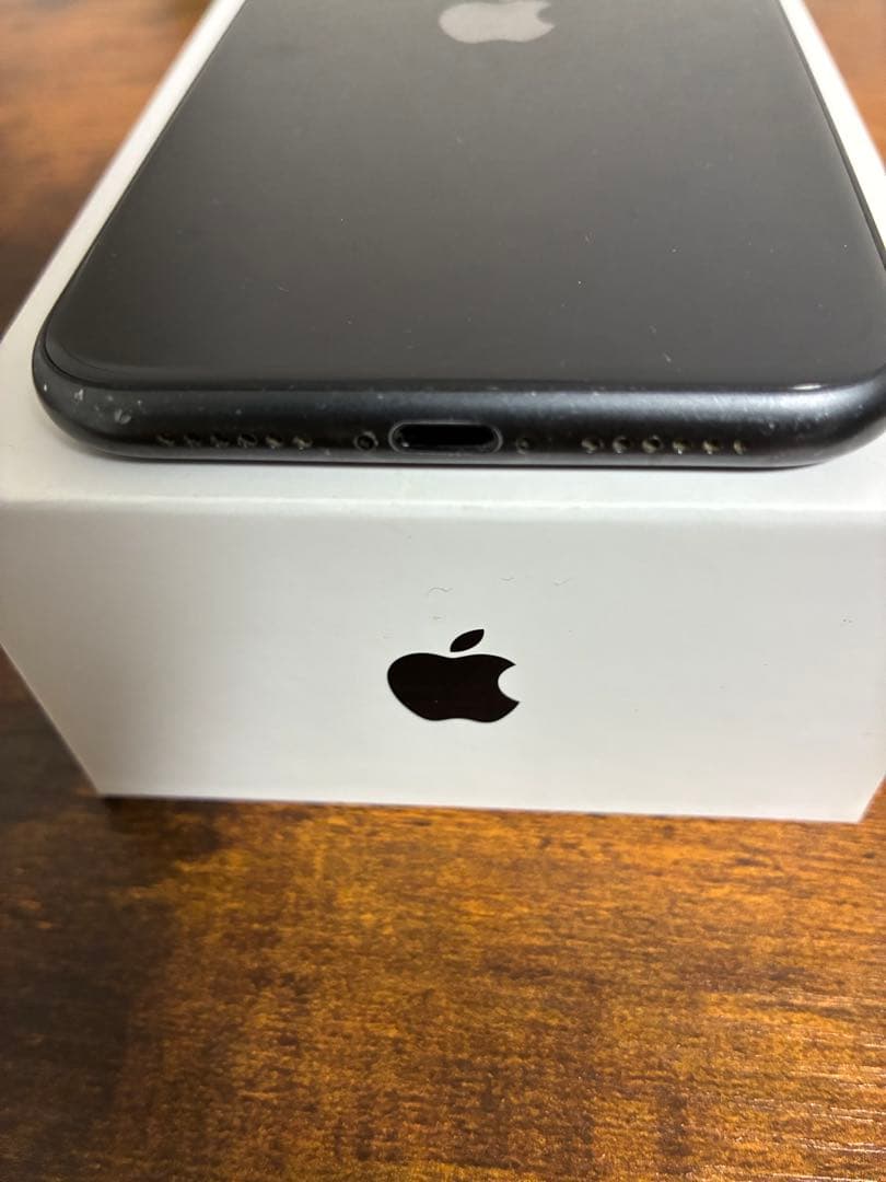 Apple iPhone 11 64GB ブラック 本体 箱付き