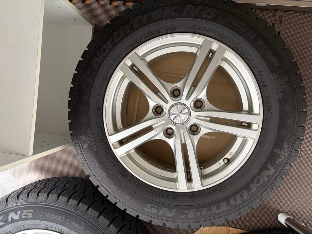 Dunlop 195/65R15 スタッドレスタイヤセット