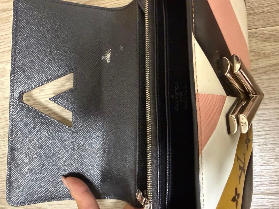 Louis Vuitton ストライプ 長財布