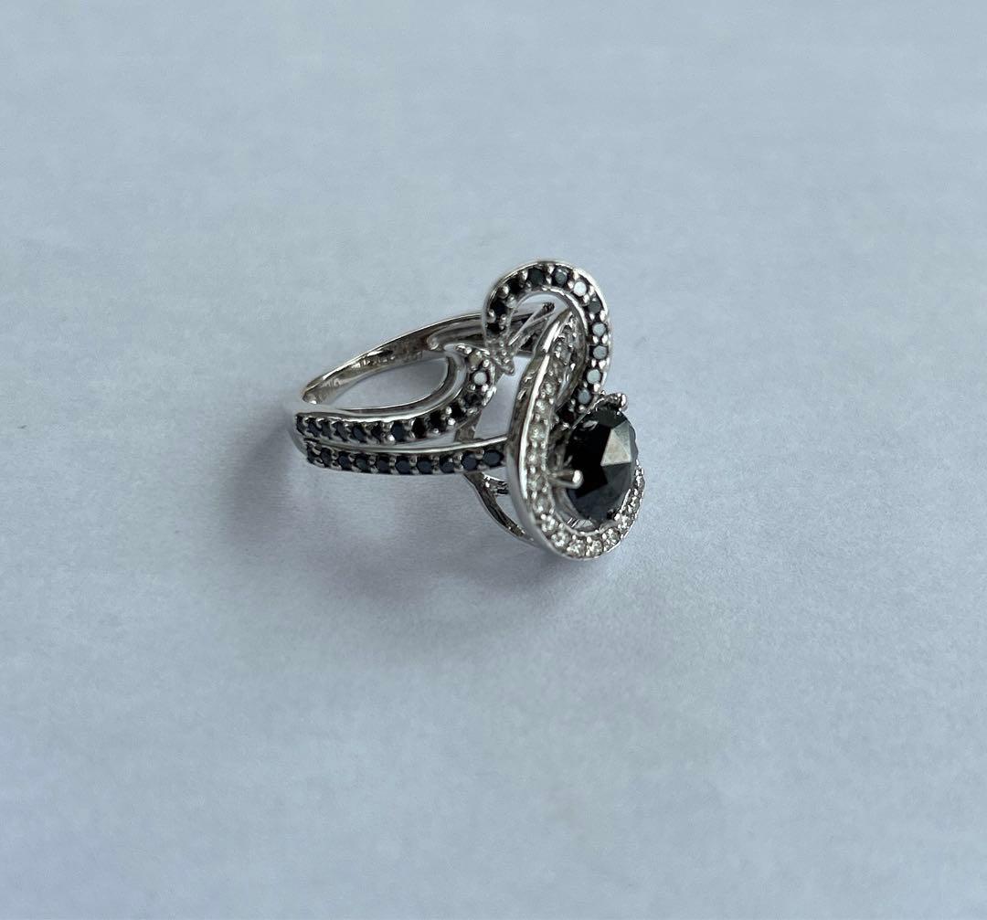 Ｋ18ＷＧ　ブラックダイヤ　リング