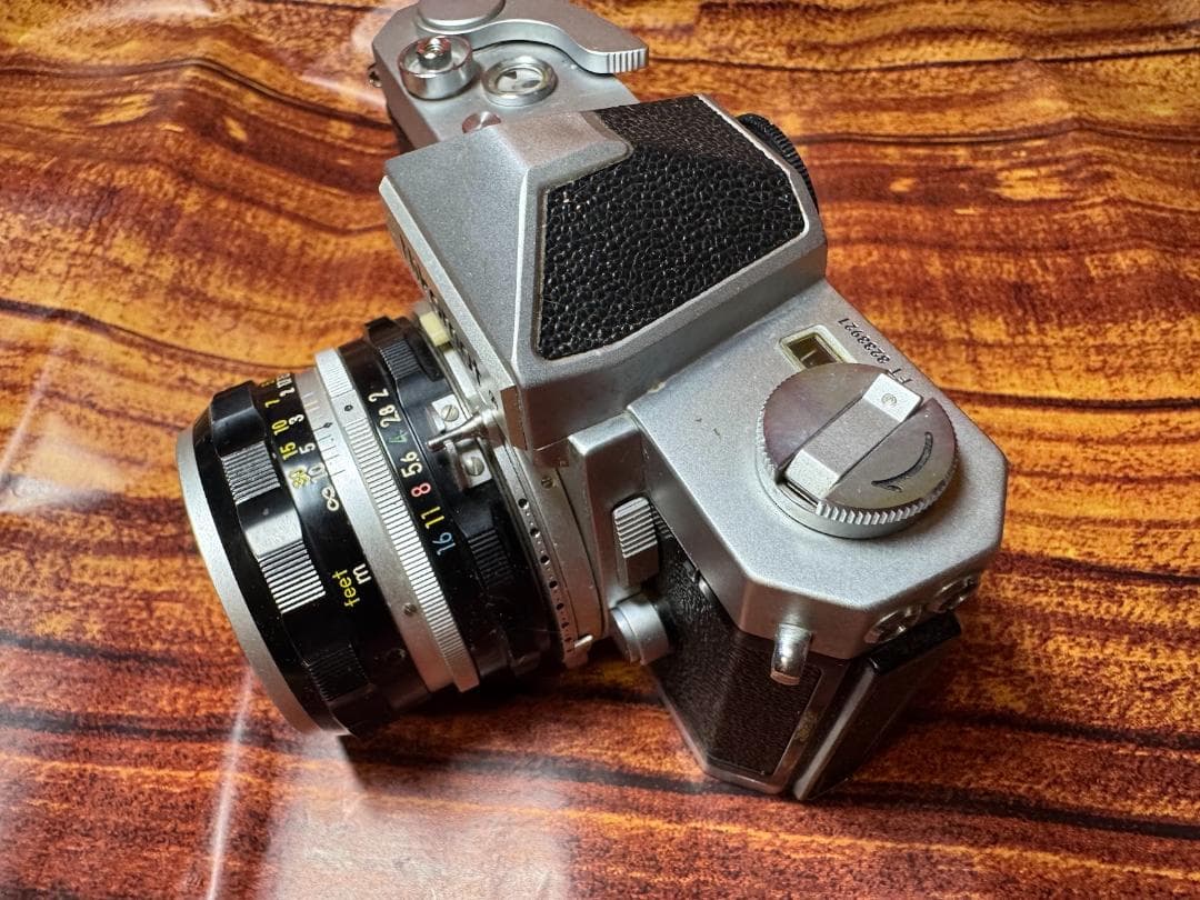 フィルムカメラ Nikon Nikomat FT + Nikkor-H AUTO 50mm