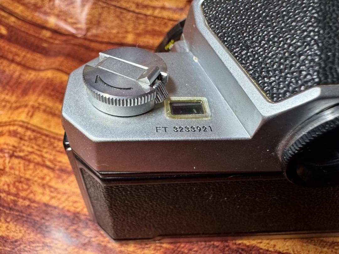 フィルムカメラ Nikon Nikomat FT + Nikkor-H AUTO 50mm