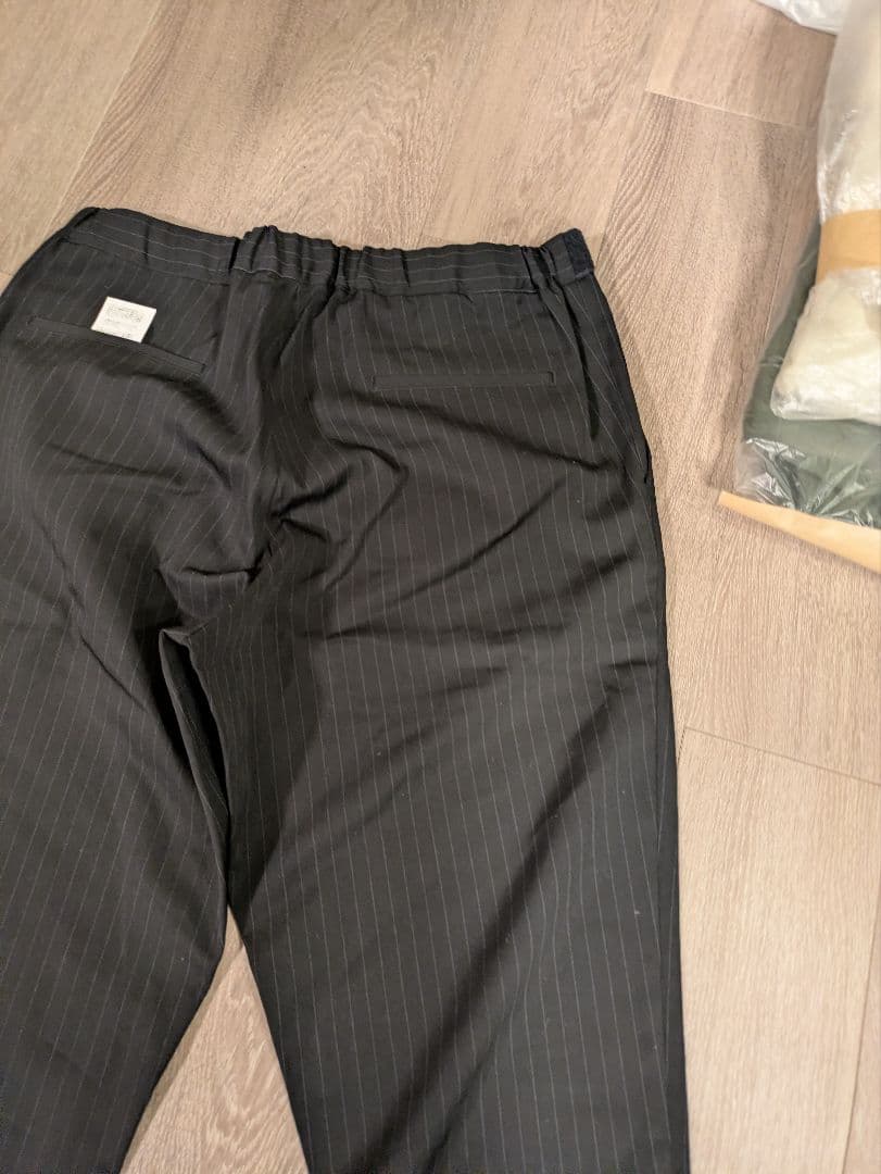 グラフペーパー　ストライプ　イージーパンツ