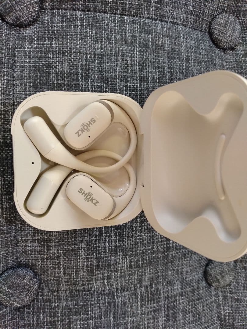SHOKZ ワイヤレスイヤホン ホワイト