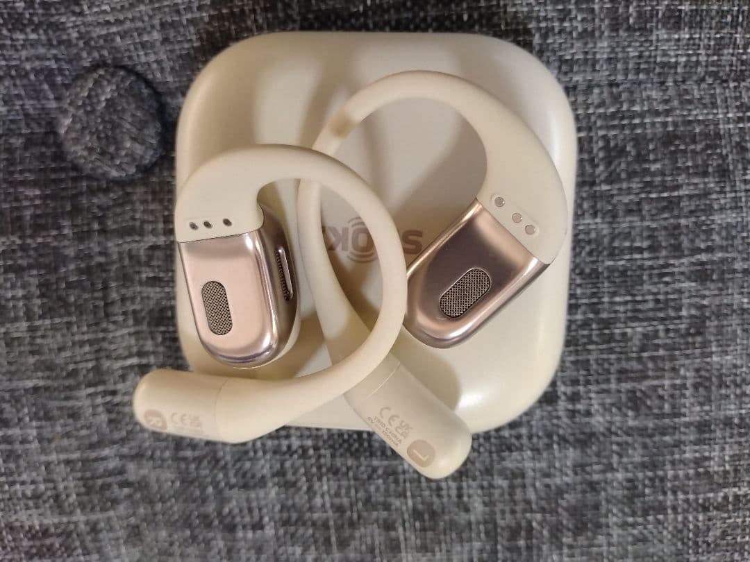 SHOKZ ワイヤレスイヤホン ホワイト