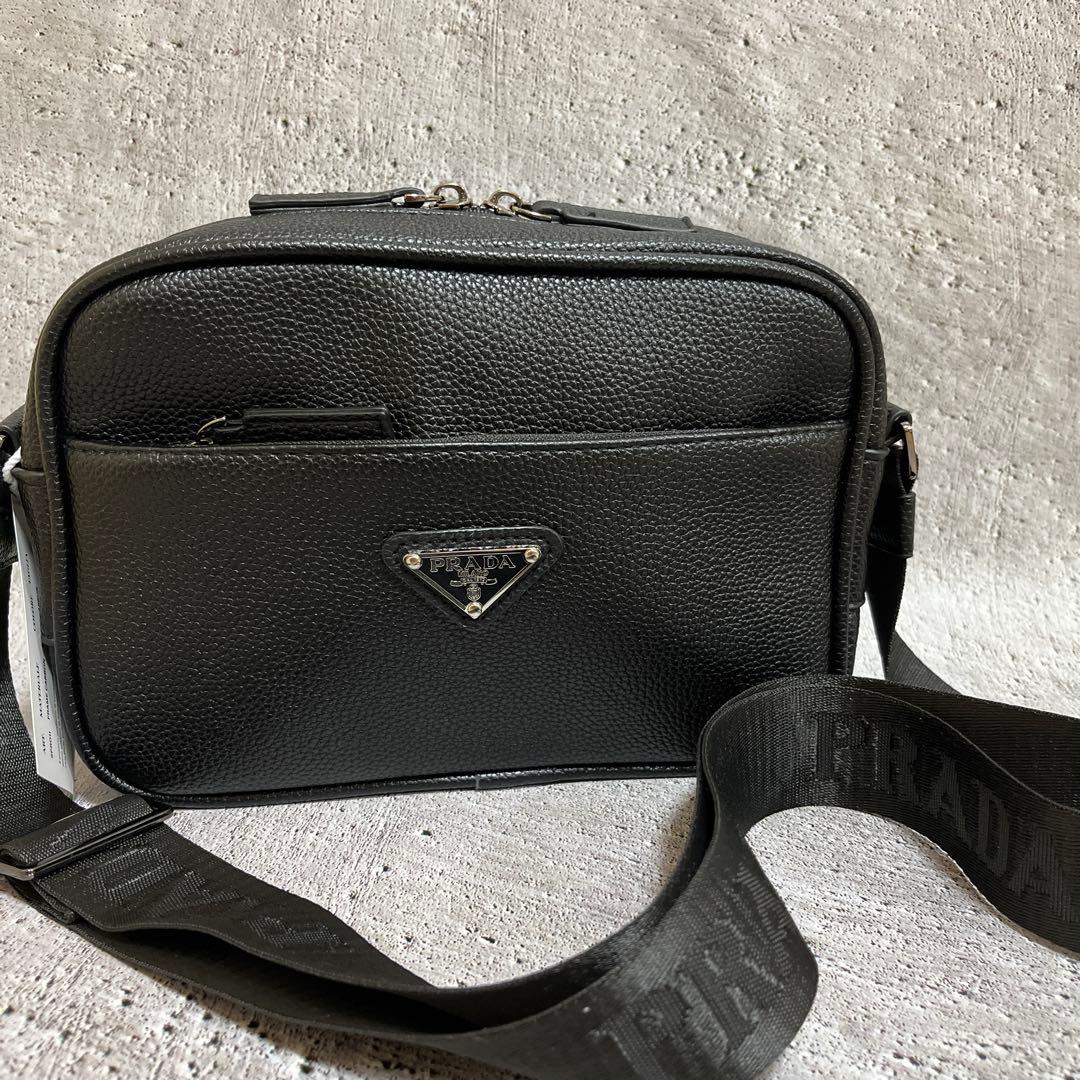 プラダノベルティショルダーバック