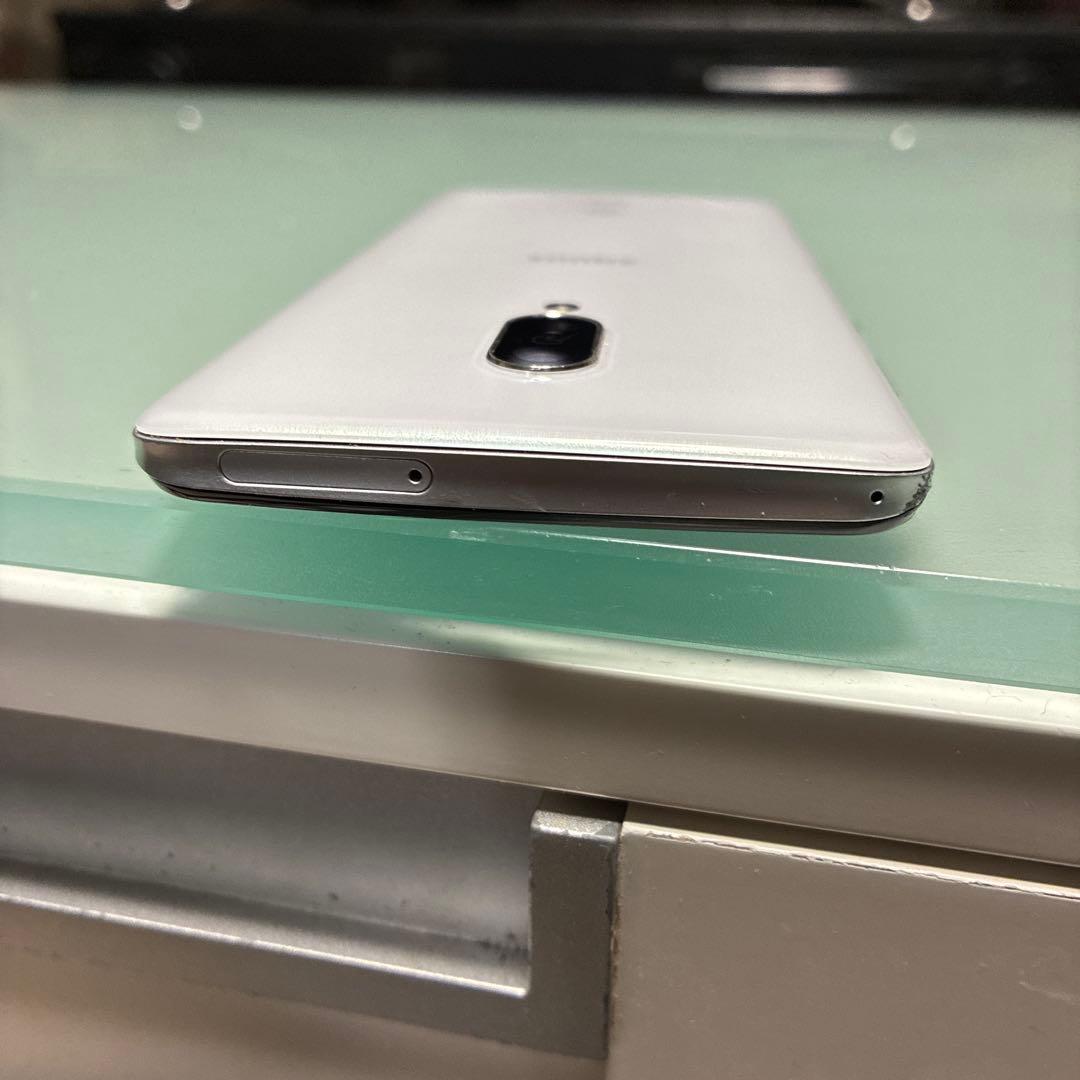 AQUOS SH-M04 ホワイト