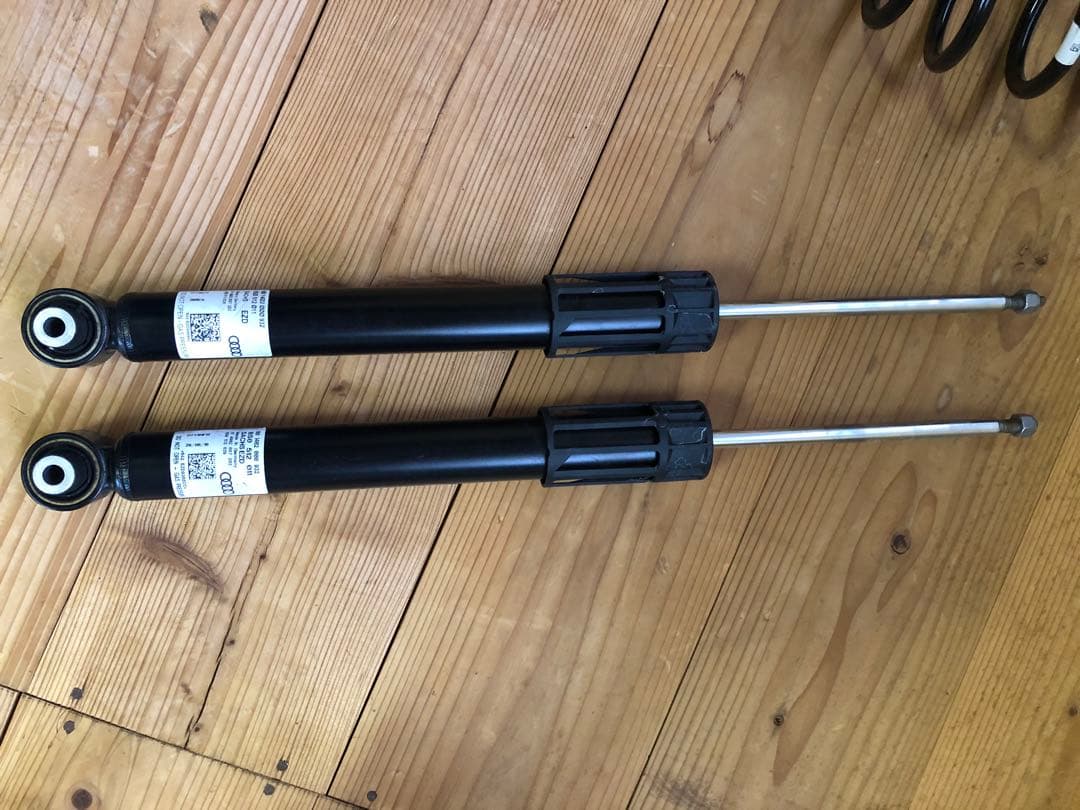 アウディTT 純正サスペンション前後