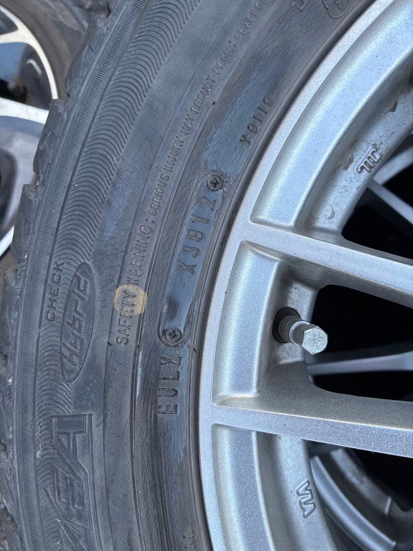 185/65R15スタッドレスタイヤアルミセット